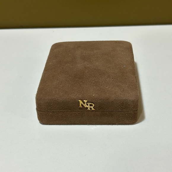 NINA RICCI perfume and box - Picture 6 of 6